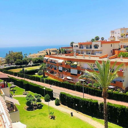 Seaview Apartment With Great Amenities & Facilities Benalmádena Kültér fotó