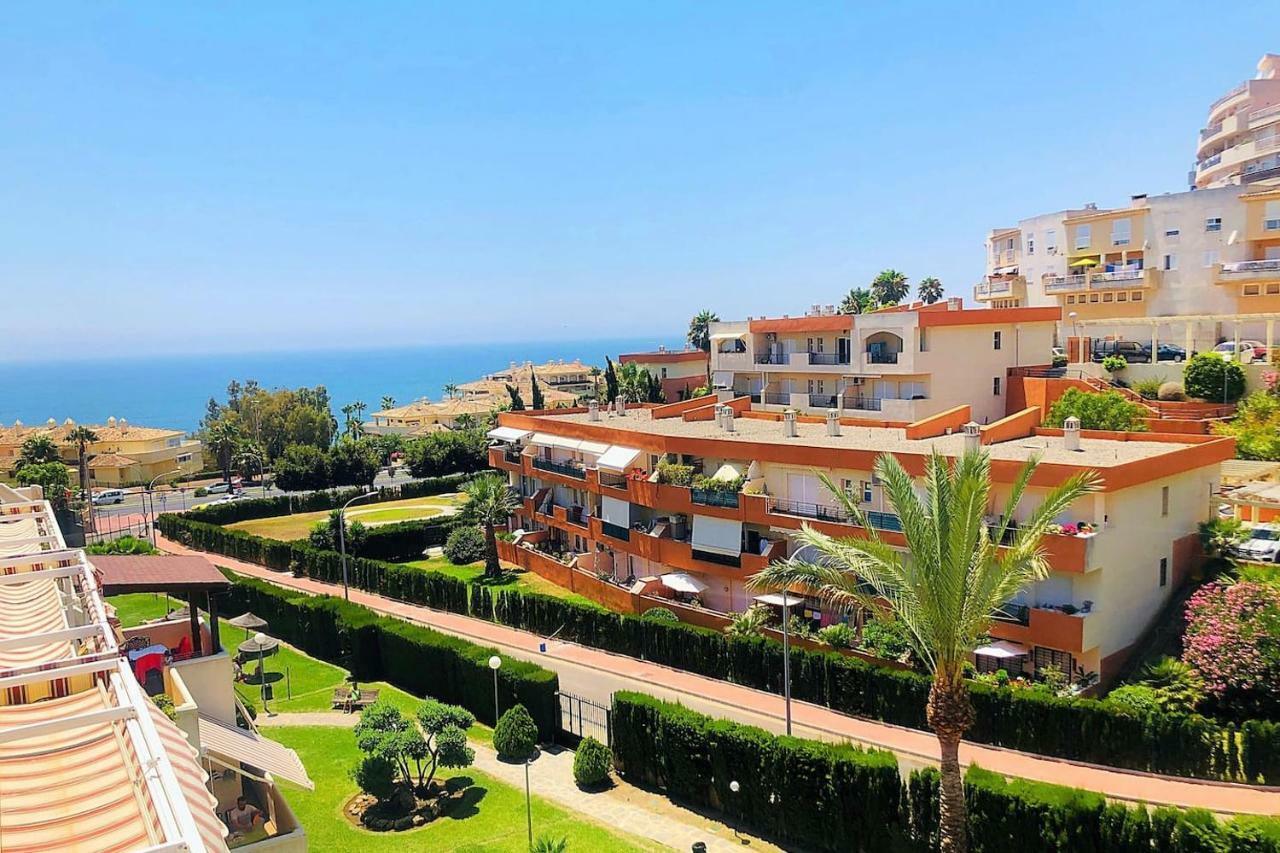 Seaview Apartment With Great Amenities & Facilities Benalmádena Kültér fotó