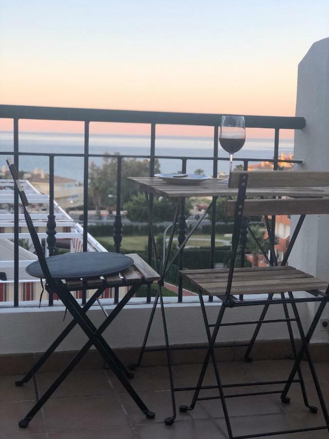 Seaview Apartment With Great Amenities & Facilities Benalmádena Kültér fotó