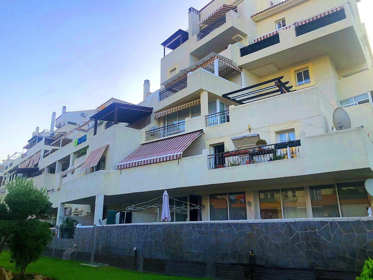 Seaview Apartment With Great Amenities & Facilities Benalmádena Kültér fotó